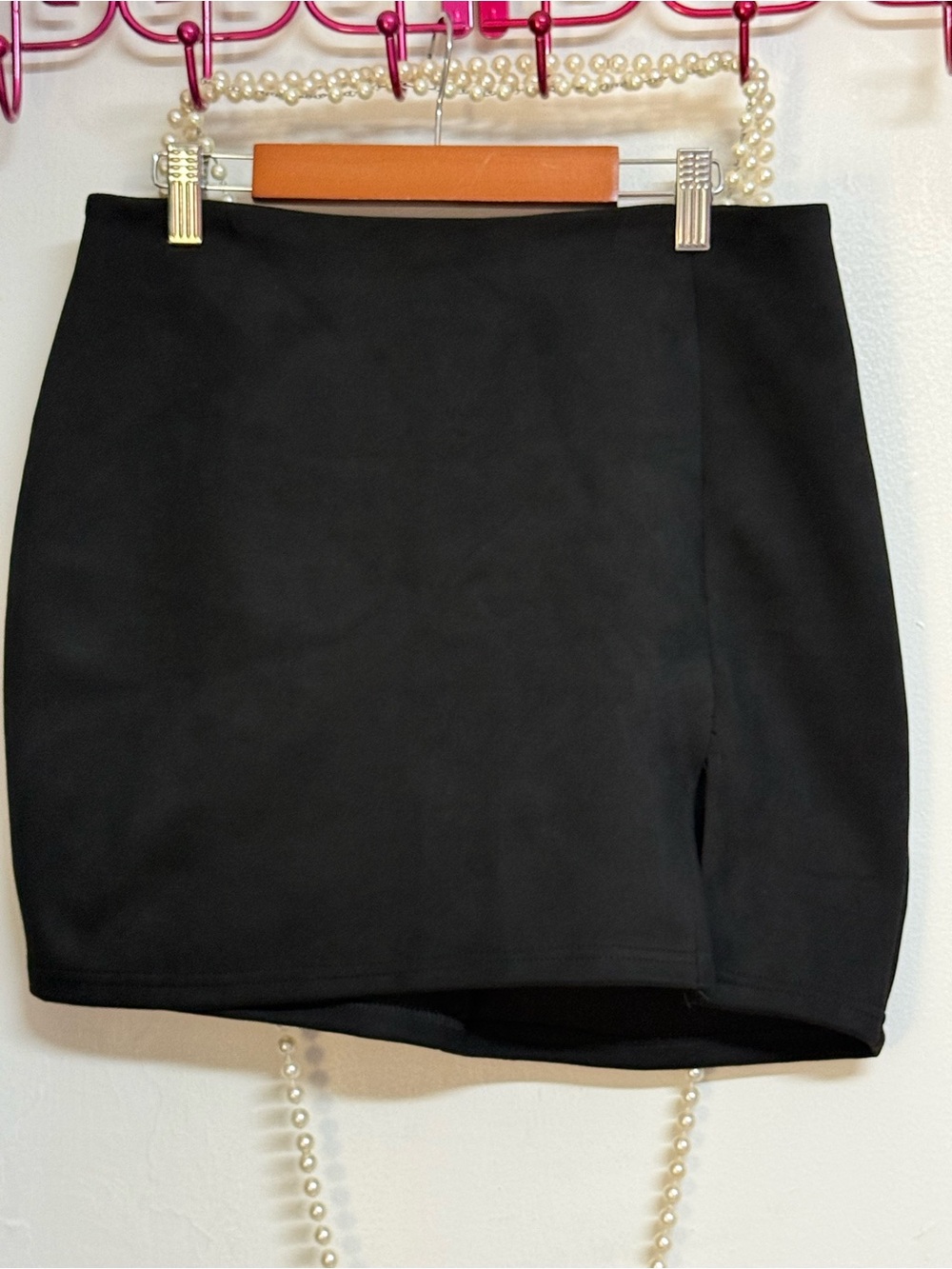 Papaya Sexy Black Mini Skirt with Subtle Front Slit L